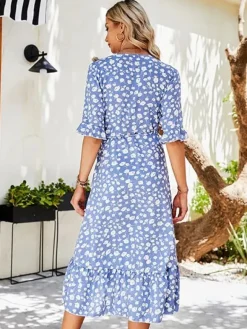 Discount Princesse Fleurie Robe Bleu à Fleurs Blanches
