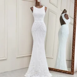 Outlet Princesse Fleurie Robe de Mariée Fleurie Coupe Fourreau