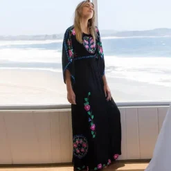 Hot Princesse Fleurie Robe Noire Brodée Fleurs
