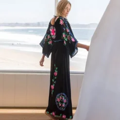 Hot Princesse Fleurie Robe Noire Brodée Fleurs